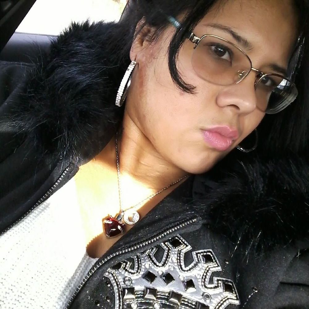 Meet your Posher, Crystal